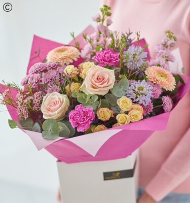 * Mother's Day 'love you Mum' Bouquet